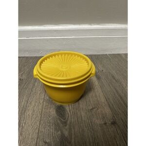 Vintage Tupperware Servalier Yellow 886-12 Lid 812-20 Bowl Storage Container